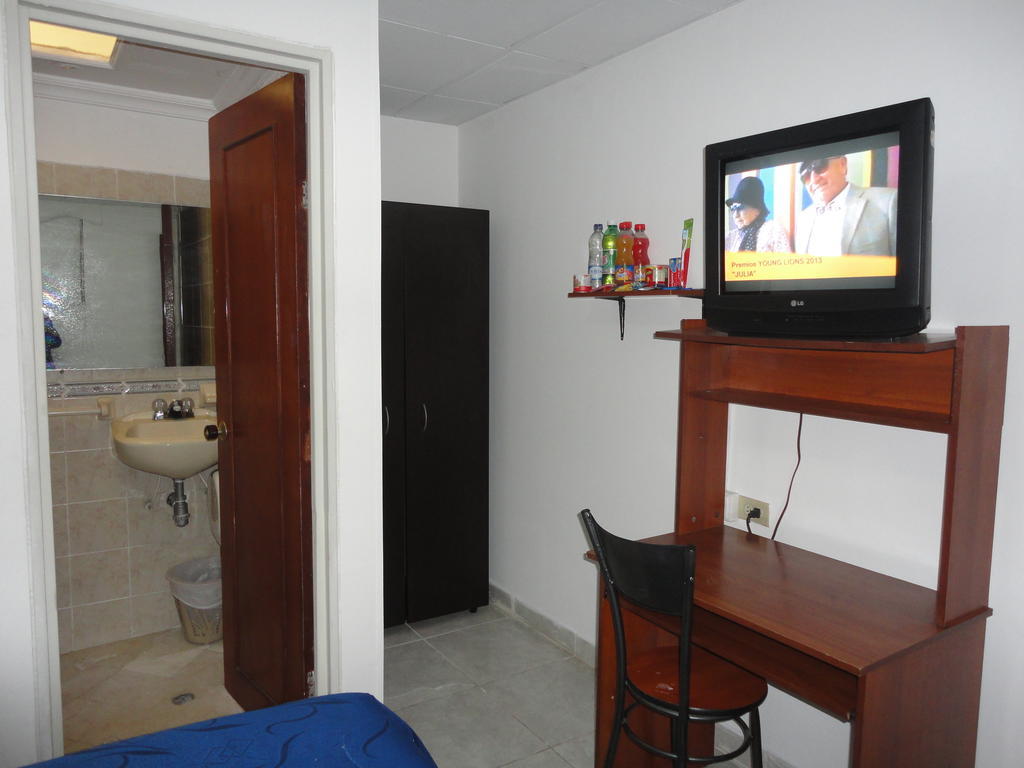 Hotel Fenix Real Bogotá Szoba fotó